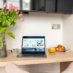 Romantic Getaway - Le Marais - With Ac