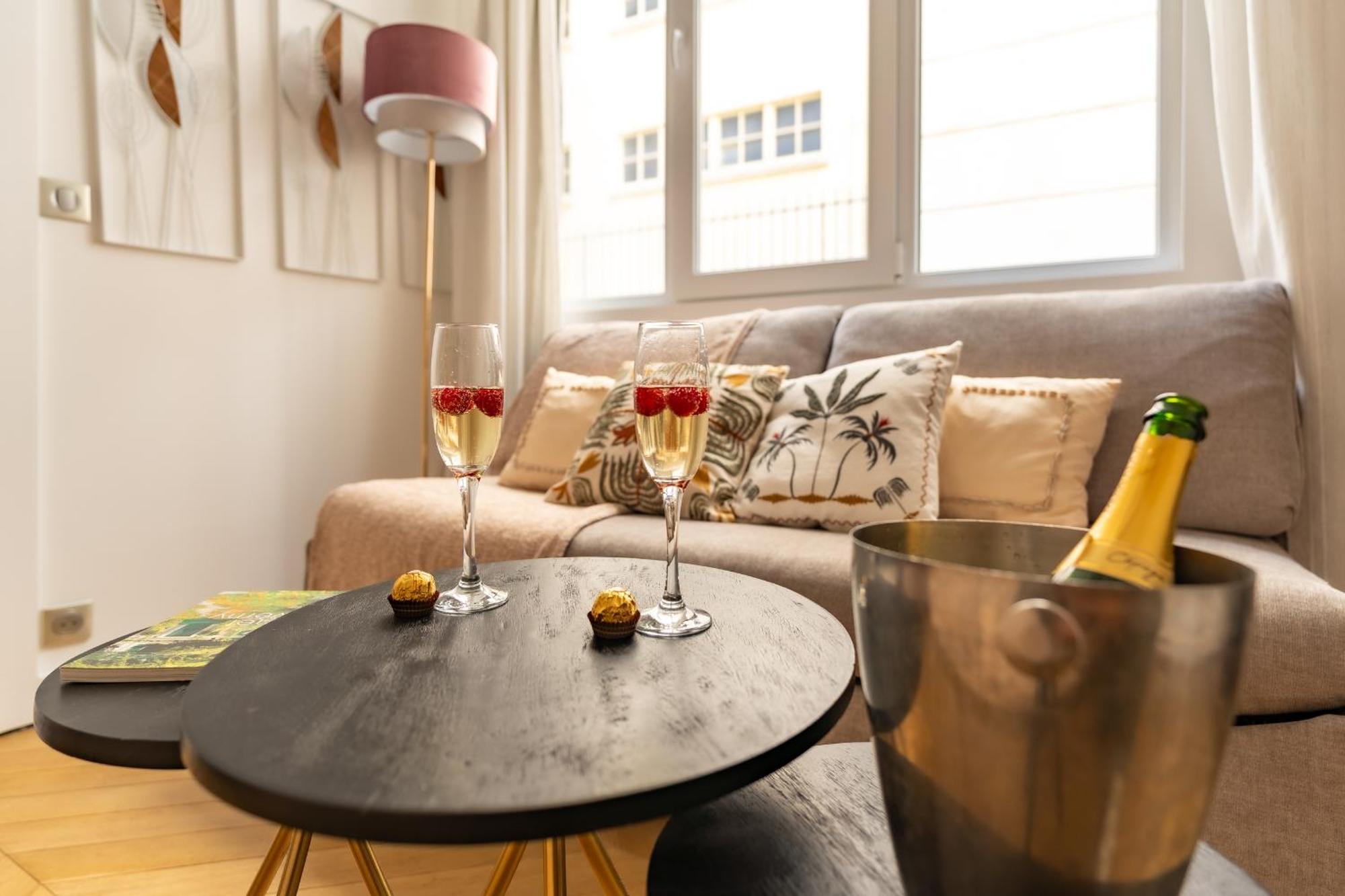 Romantic Getaway - Le Marais - With Ac Paris